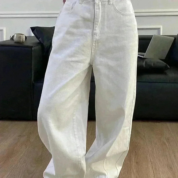 White Casual Women's Solid Color Loose Denim Pants - Picture 4 of 9